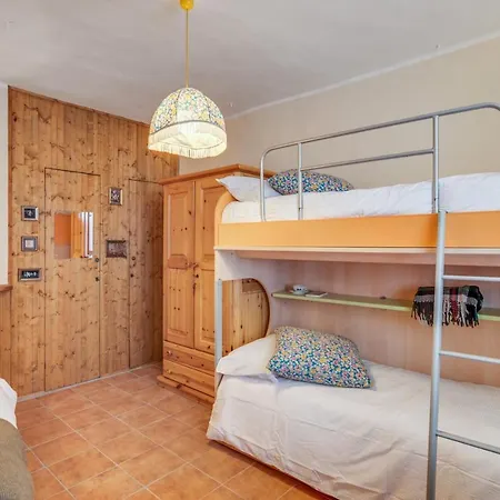 Central Apt- Como Lake! Lierna